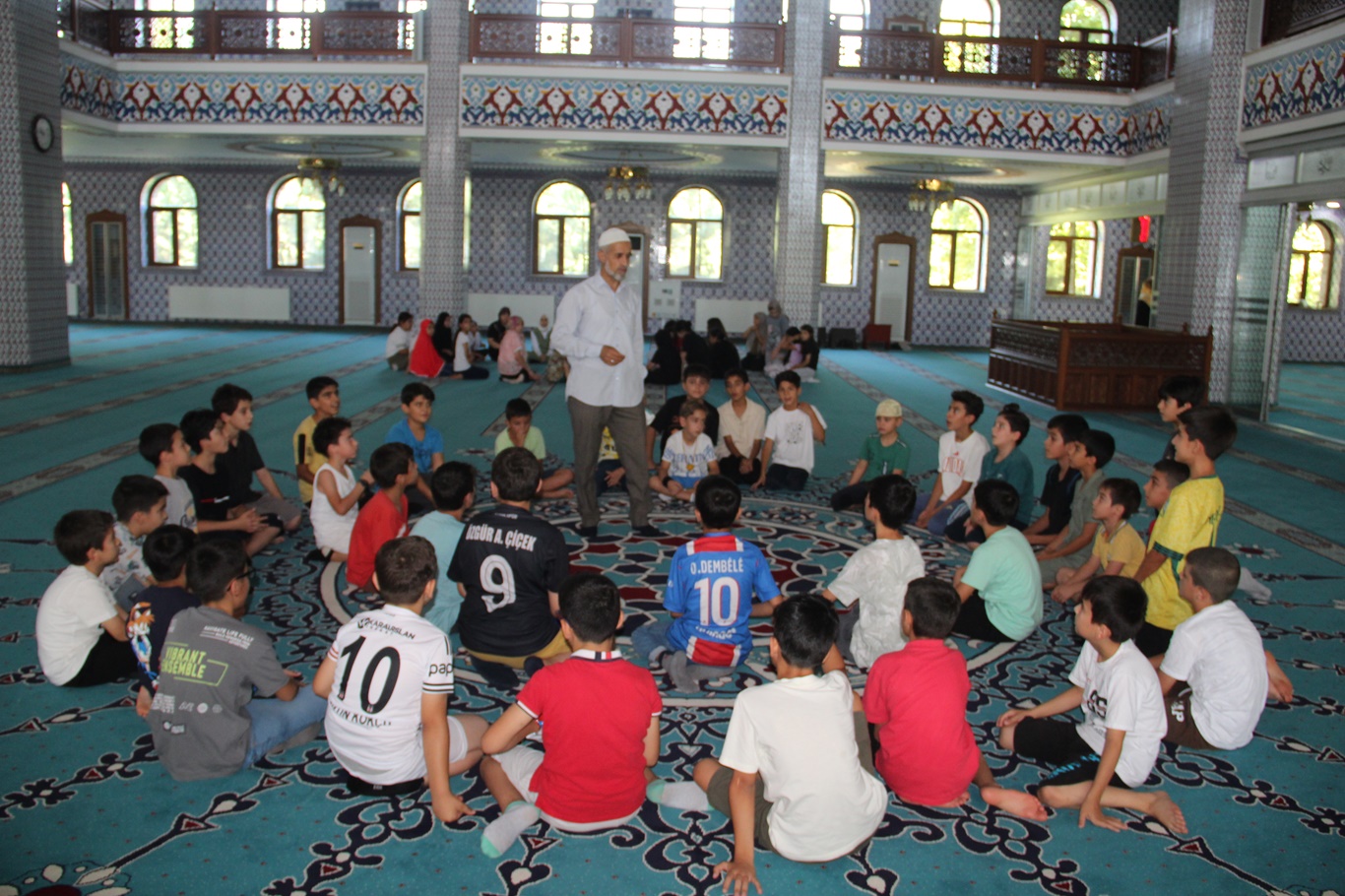 Camiler çocuk sesleriyle şenlendi, Yaz Kur'an Kursları başladı