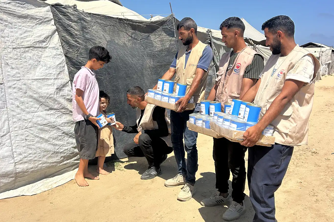 Yetimler Vakfı kurban emanetlerini Gazze'ye ulaştırdı