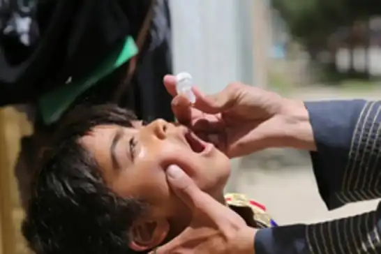 أفغانستان..إطلاق حملة تطعيم ضد شلل الأطفال جنوب البلاد