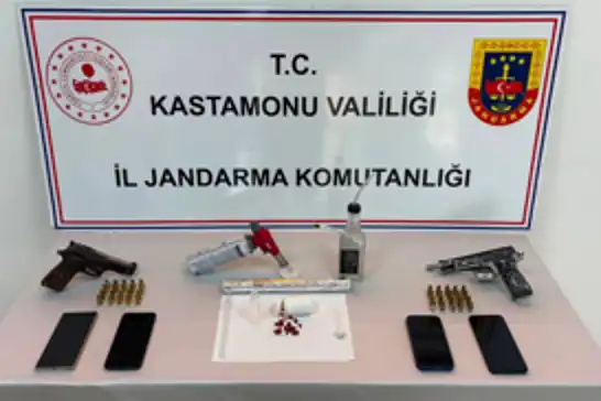 Kastamonu'da uyuşturucu operasyonlarında 3 kişi tutuklandı