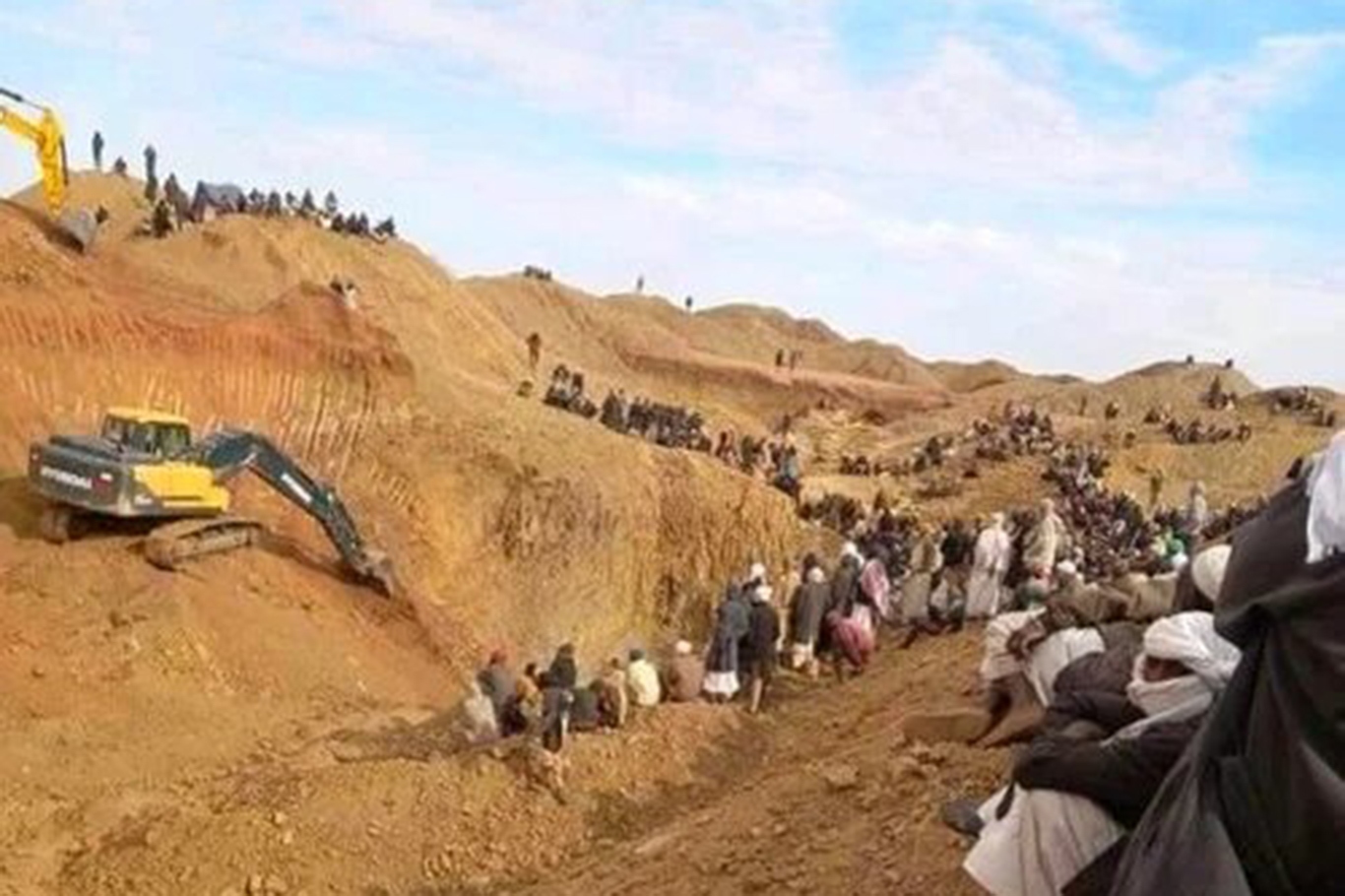 15 killed in collapse at closed Sudan gold mine