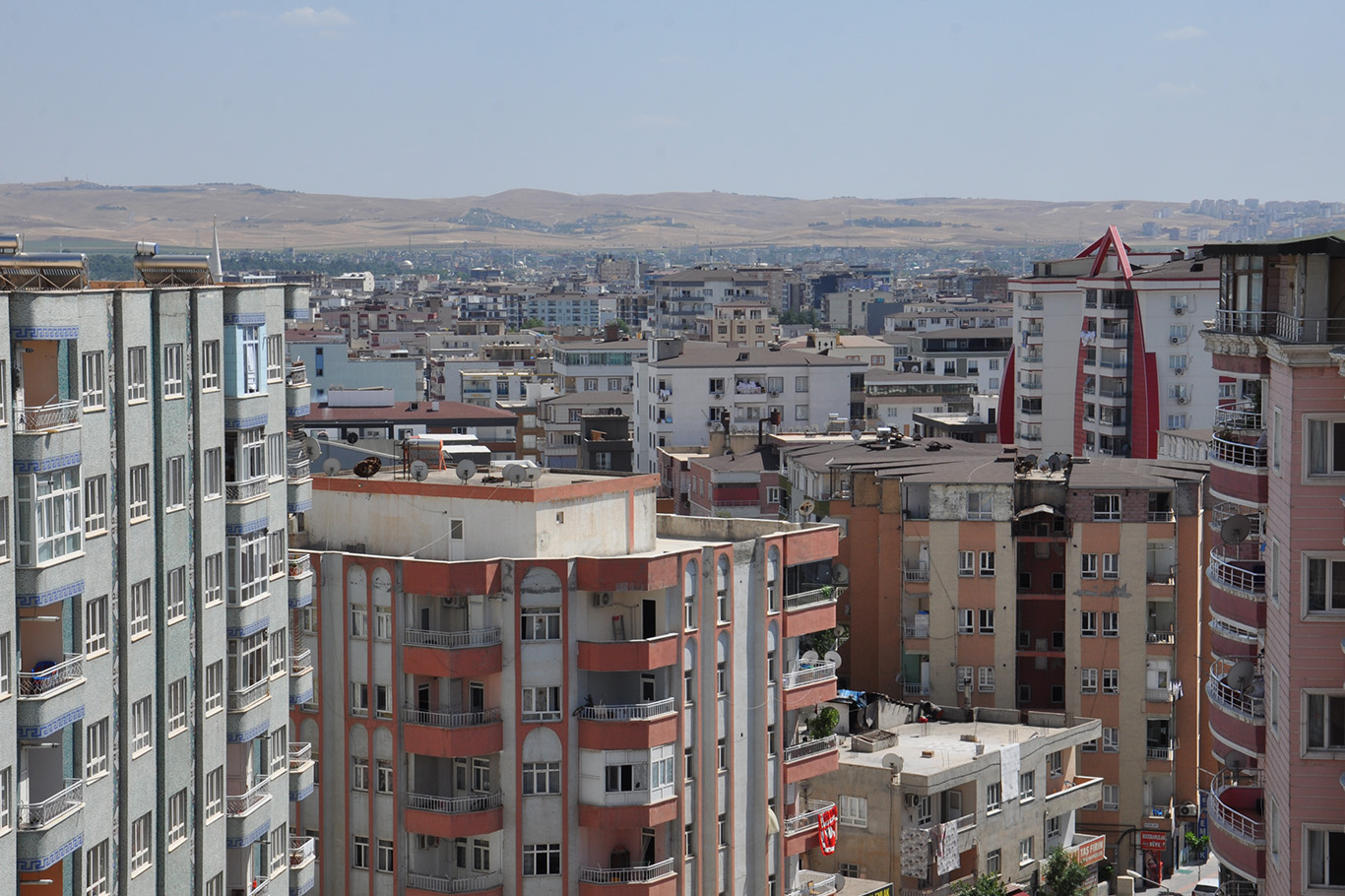 Altındaki dalgalanma konut piyasasını durgunluğa sürükledi