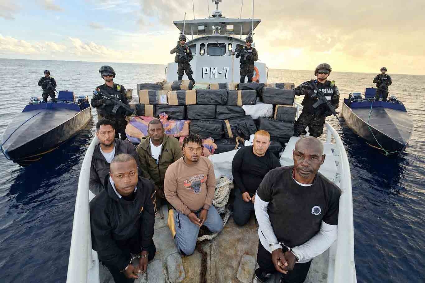 El Salvador seizes 6.6 tonnes of drugs in major maritime operation