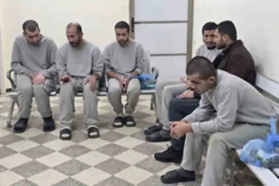 ١٥ ئەسیری غەززەیی ئازاد کران: ئەشکەنجە لە زیندانەکانی رژێمی سەهیۆنی بەردەوامە
