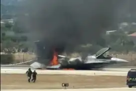 لە یۆنان فڕۆکەیەکی جەنگی ئێف ١٦ کە لە کاتی نیشتنەوەی بەپەلە  ئاگری گرت