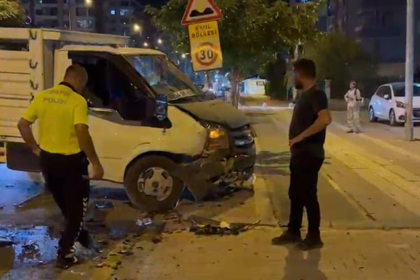 Malatya'da transit ile otomobil çarpıştı: 3 yaralı