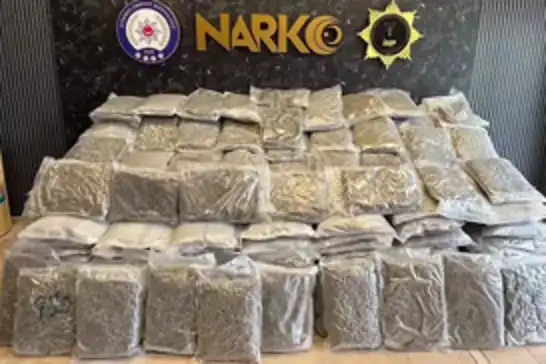 İstanbul'da çekicide 376 kilogram uyuşturucu ele geçirildi
