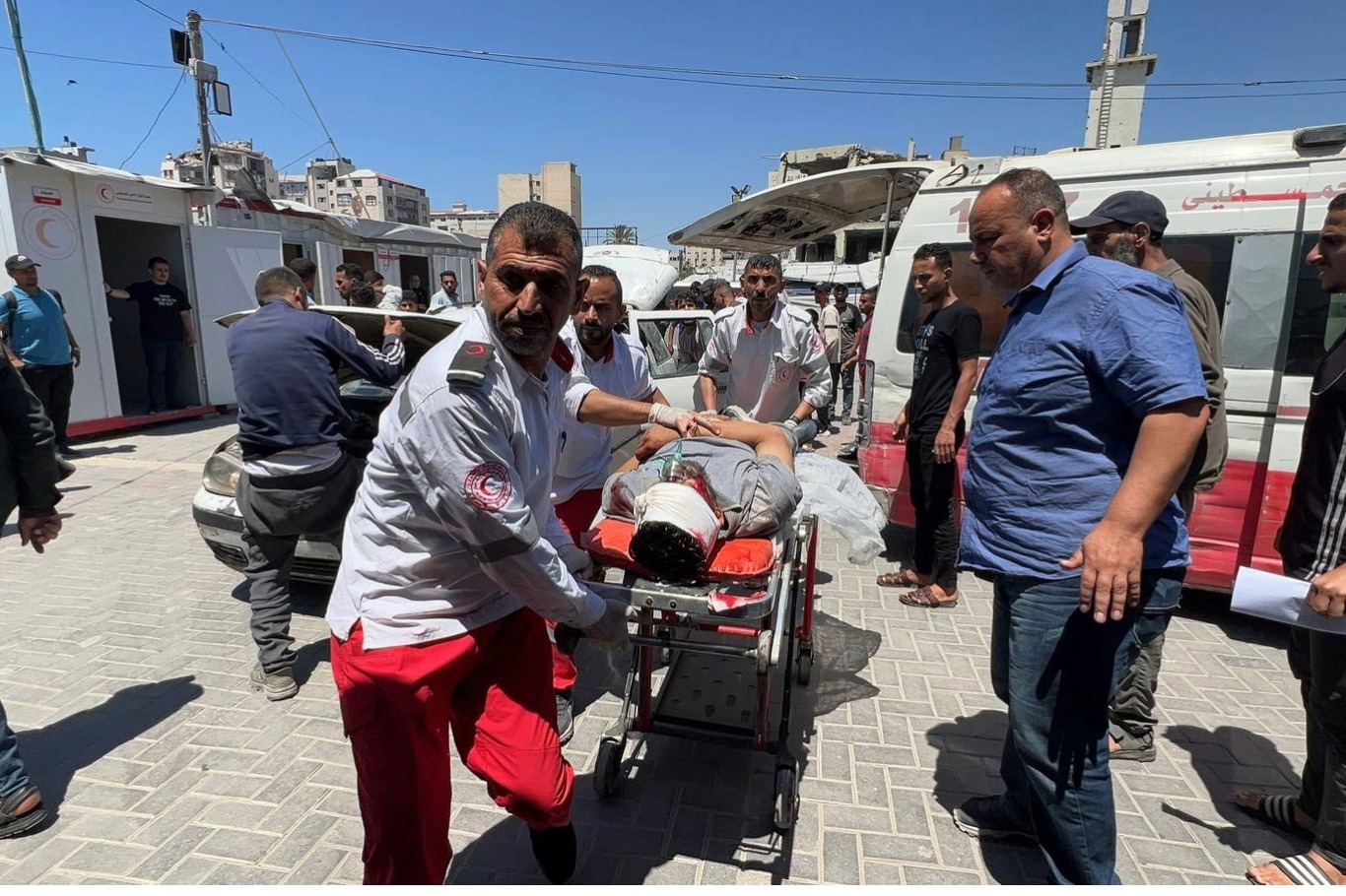 إصابات عديدة..الاحتلال الصهيوني مجدداً مناطق مناطق متفرقة شرقي غزة وجنوبها