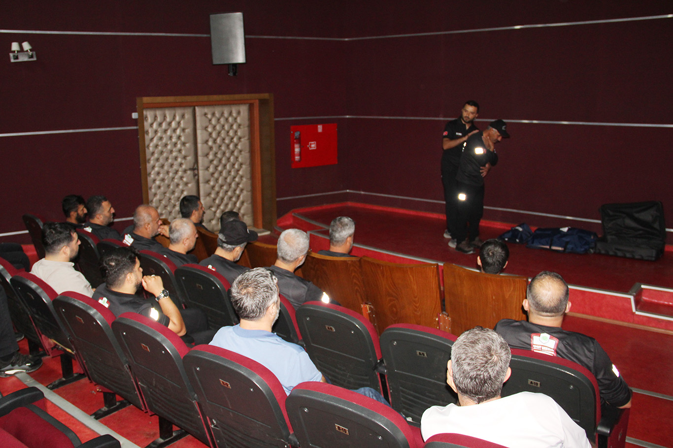 Umut Kervanı Arama Kurtarma ekibine 2 günlük ilk yardım eğitimi