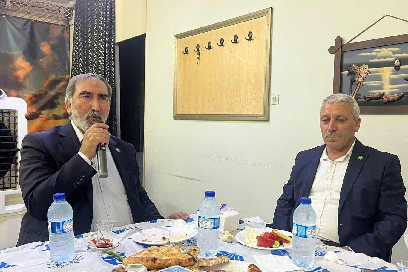 HÜDA PAR Genel Sekreteri Yılmaz, Torbalı'da esnaflarla bir araya geldi