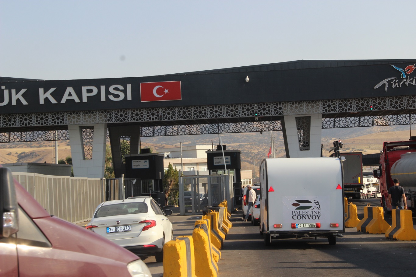 Uluslararası Filistin kara konvoyu, Habur Sınır Kapısı’ndan geçiş yaptı