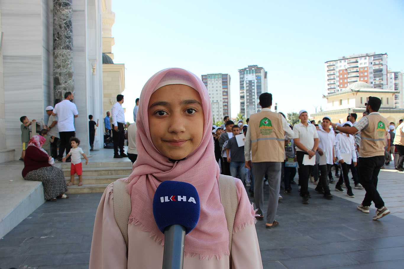 "Hayatımızın namazla güzelleşeceğinin farkına vardık"