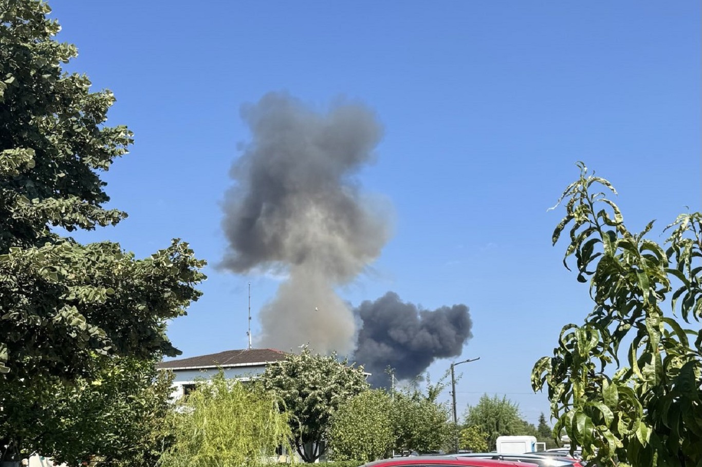 Yalova'da F-16 eğitim uçağı düştü