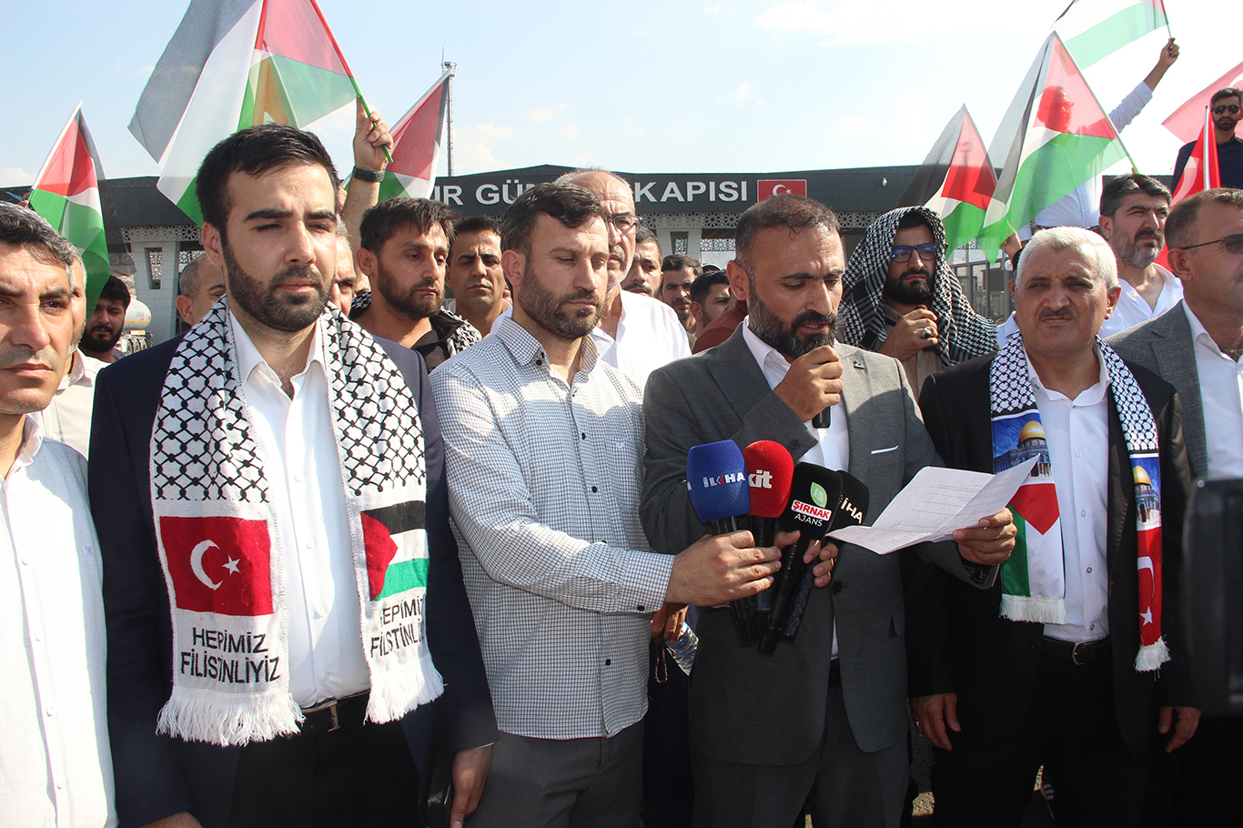 FİLİSTİN KONVOYUNUN ENGELLENMESİNE ŞIRNAK'TAN SERT TEPKİ