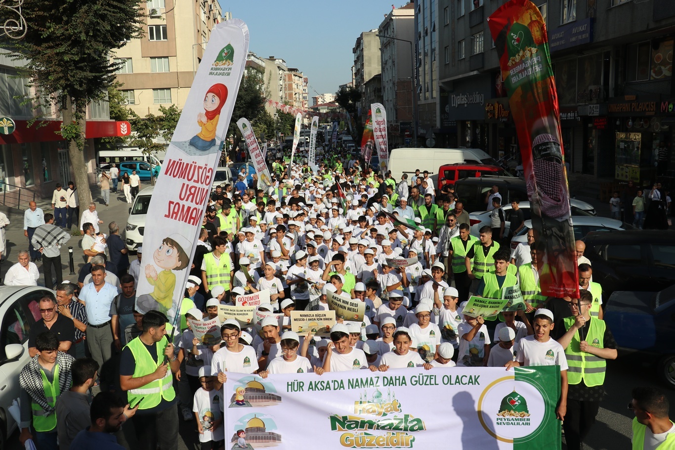 İstanbul'da yüzlerce çocuk "Hayat Namazla Güzeldir" programında buluşacak