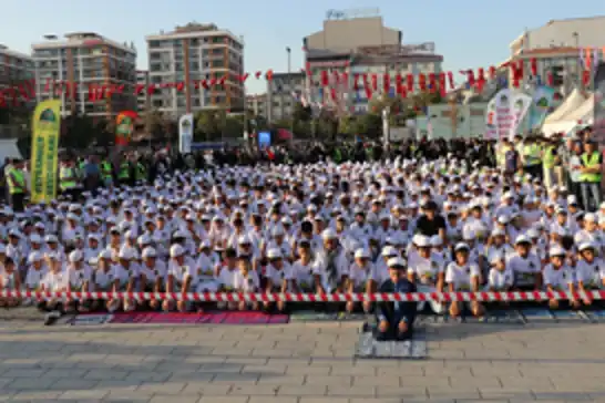 İstanbul'da yüzlerce çocuk "Hayat Namazla Güzeldir" programında buluşacak