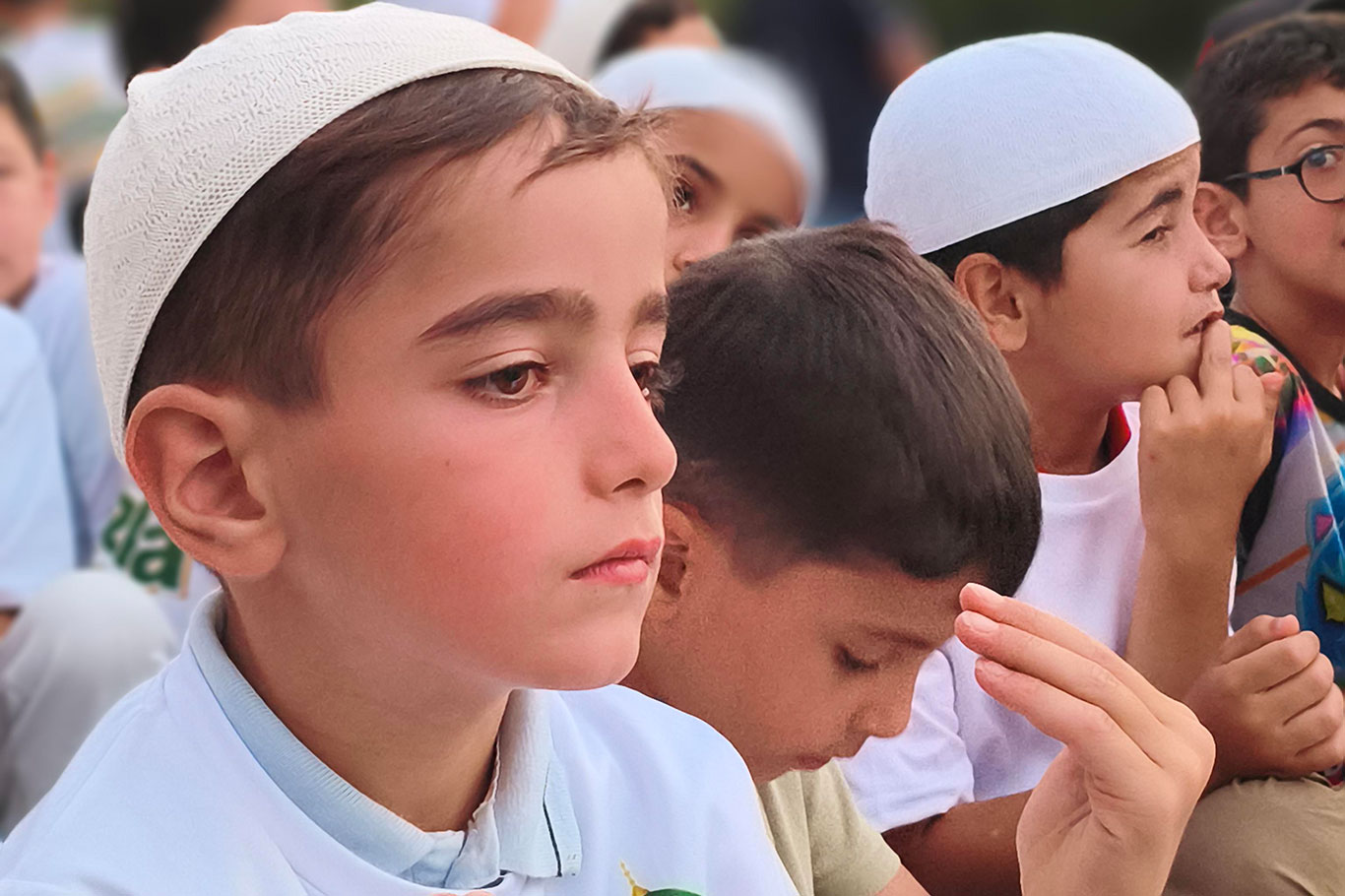 Muş'ta "Hayat Namazla Güzeldir" coşkusu: Yüzlerce çocuk ve veli bir araya geldi
