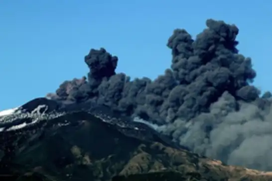 Etna'dan yayılan kül bulutu Akdeniz'de kıtalararası bir krize dönüştü