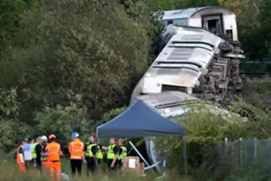 18 injured as passenger train derails in southern England