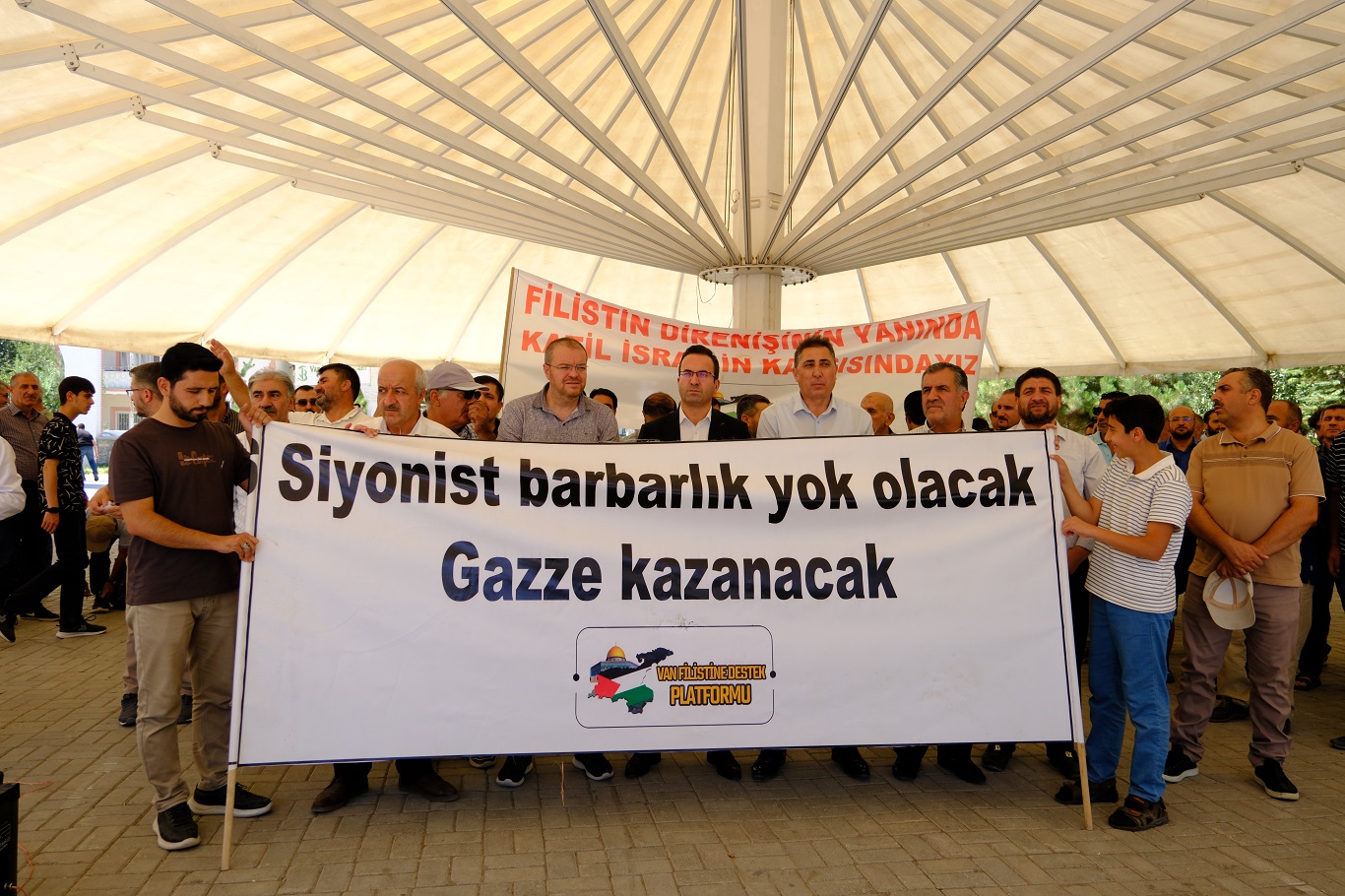 Van'dan Filistin Konvoyu’na destek: Konvoyun yoluna devam etmesine izin verin
