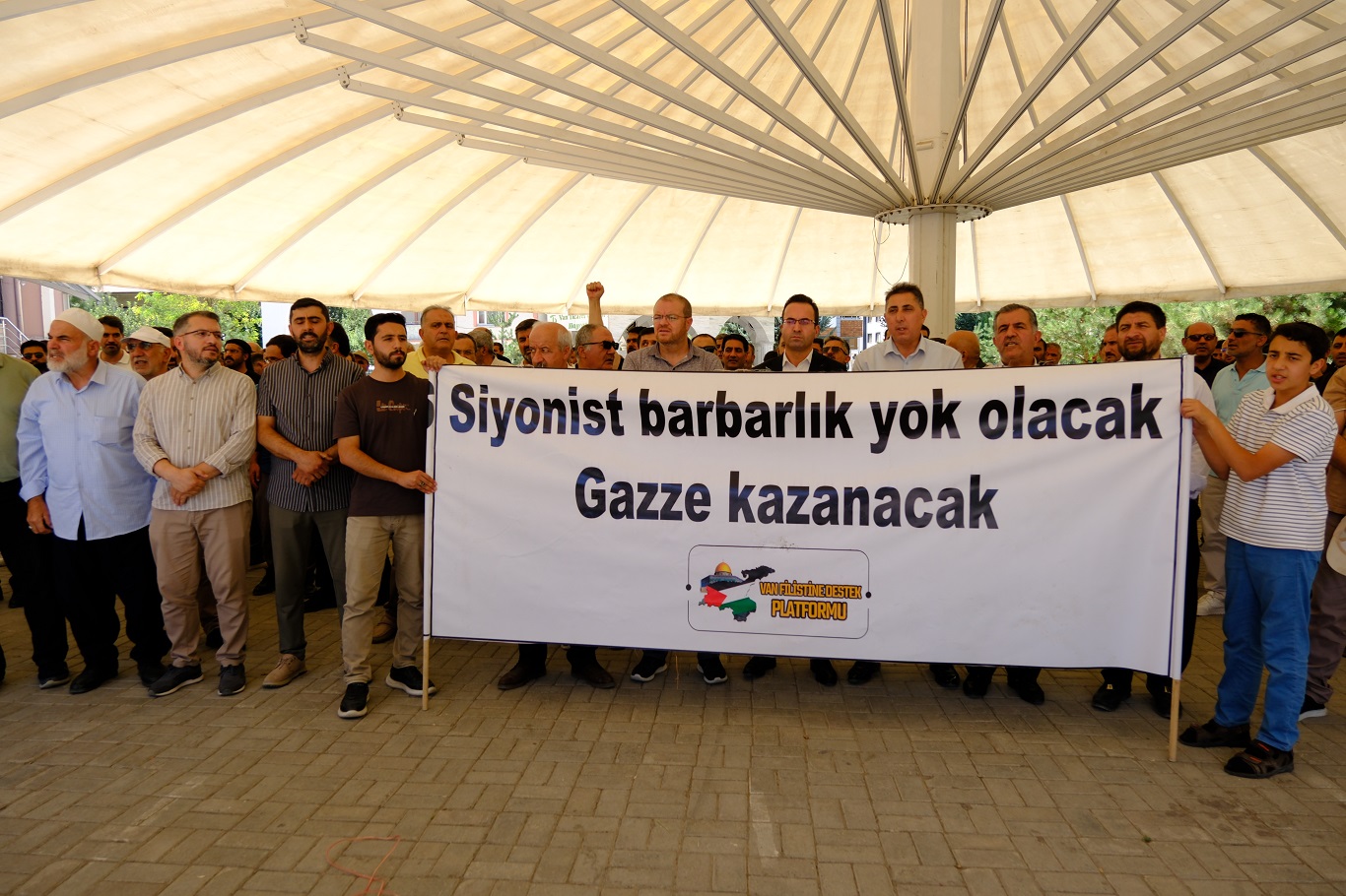 Van'dan Filistin Konvoyu’na destek: Konvoyun yoluna devam etmesine izin verin
