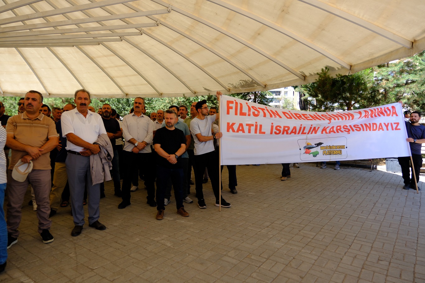 Van'dan Filistin Konvoyu’na destek: Konvoyun yoluna devam etmesine izin verin