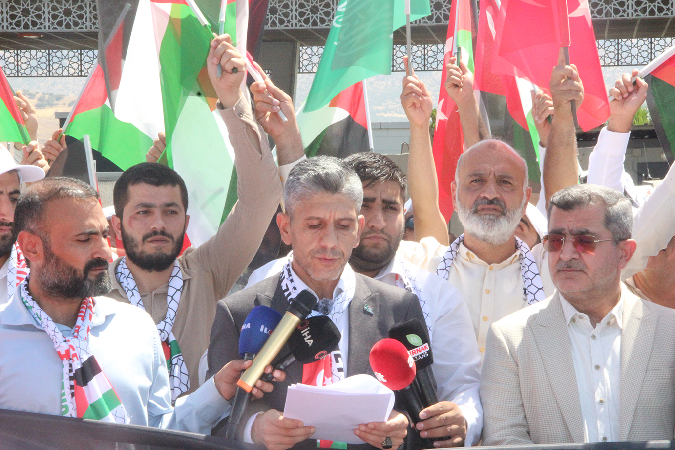 Konvoyun bekletilmesi Selahaddin Eyyubi'nin torunlarını rahatsız ediyor
