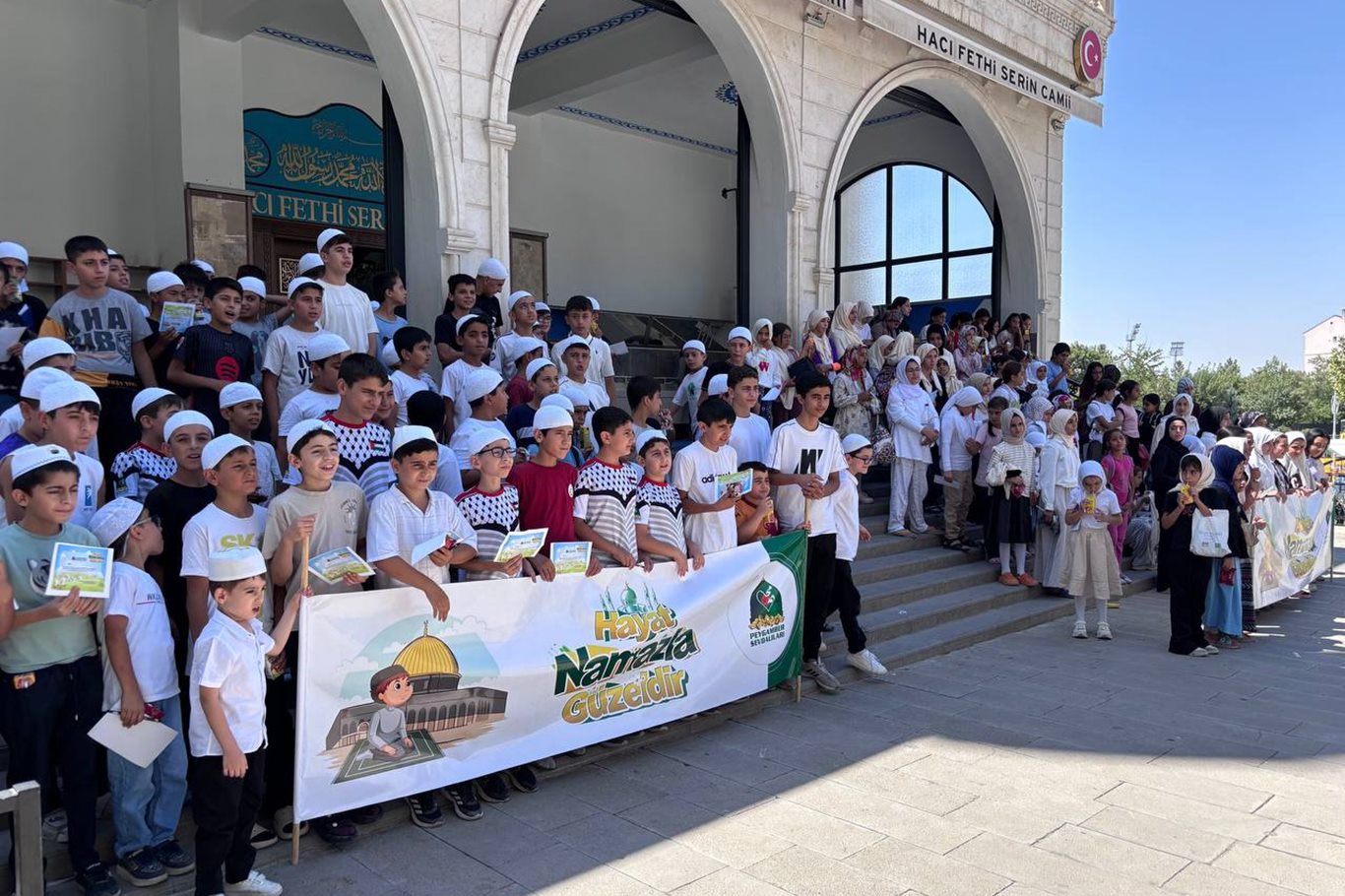 Hundreds of children gather in Siirt for “Life Is Beautiful with Prayer” event