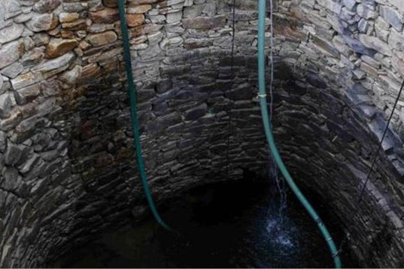 Hindistan'da 4 kişi kuyudaki gaz nedeniyle öldü