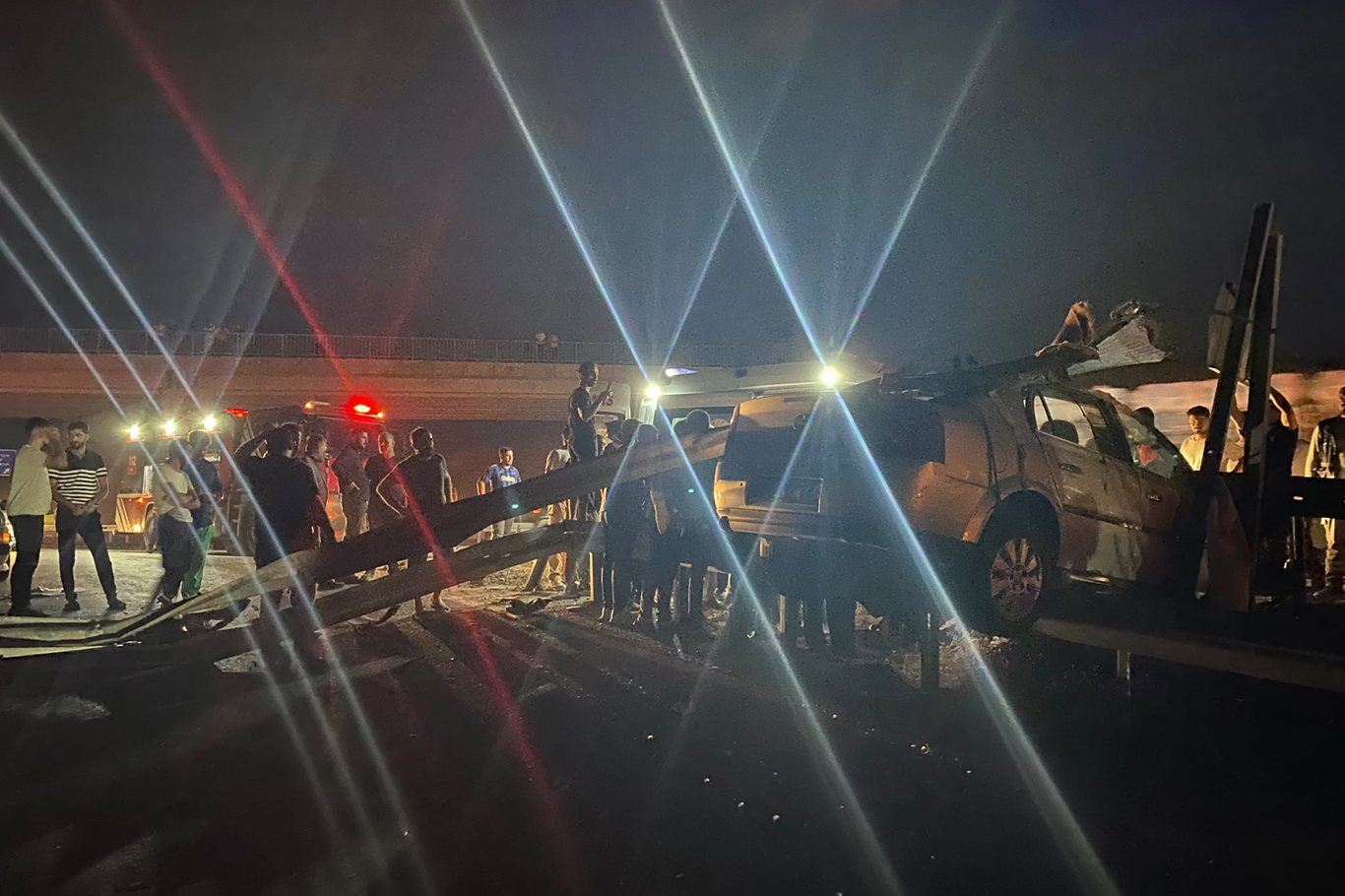 Malatya'da otomobil bariyerlere çarptı: 1 ölü