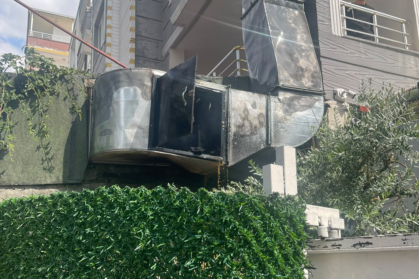 Batman'da bacadaki yangın paniğe neden oldu