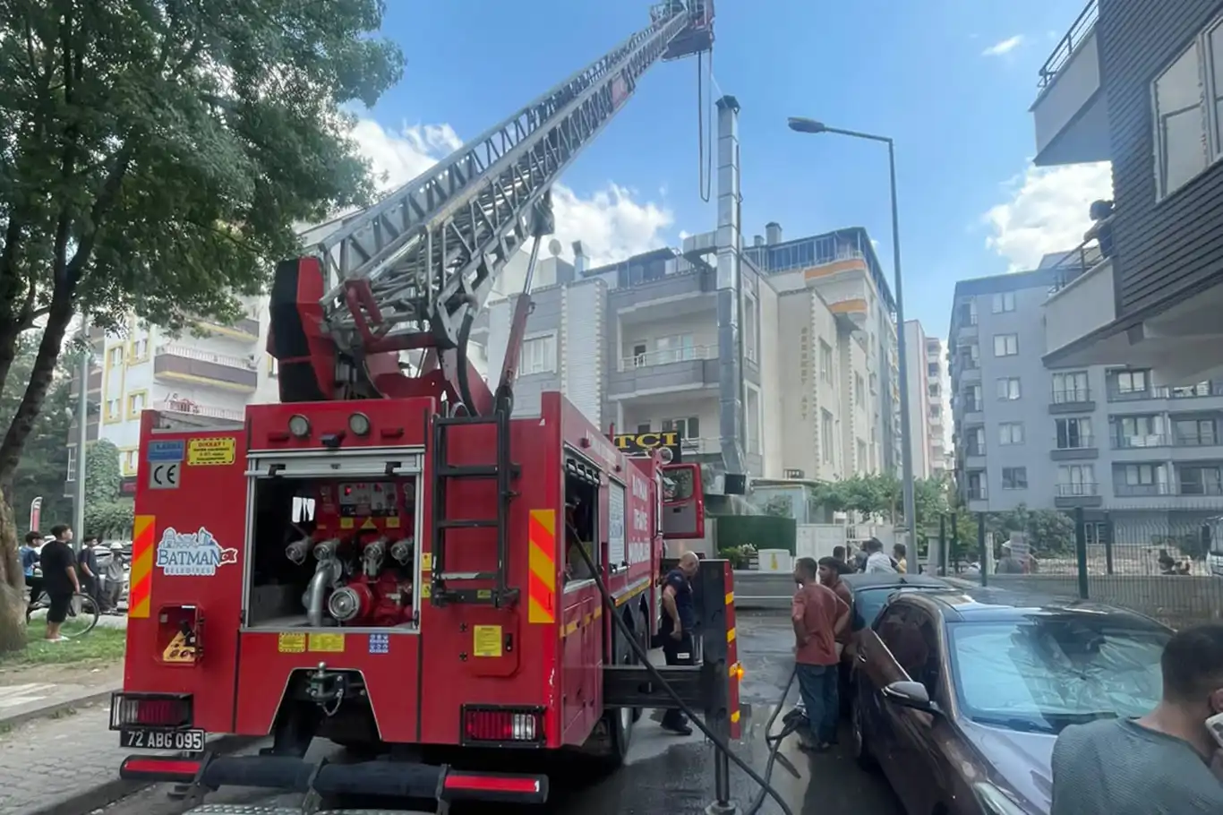 Batman'da bacadaki yangın paniğe neden oldu