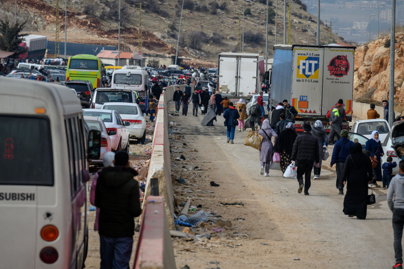 Israeli air strikes kill 11, injure 19 in southern Lebanon