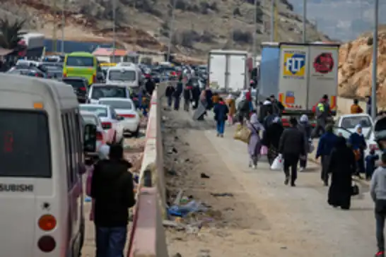 Israeli air strikes kill 11, injure 19 in southern Lebanon