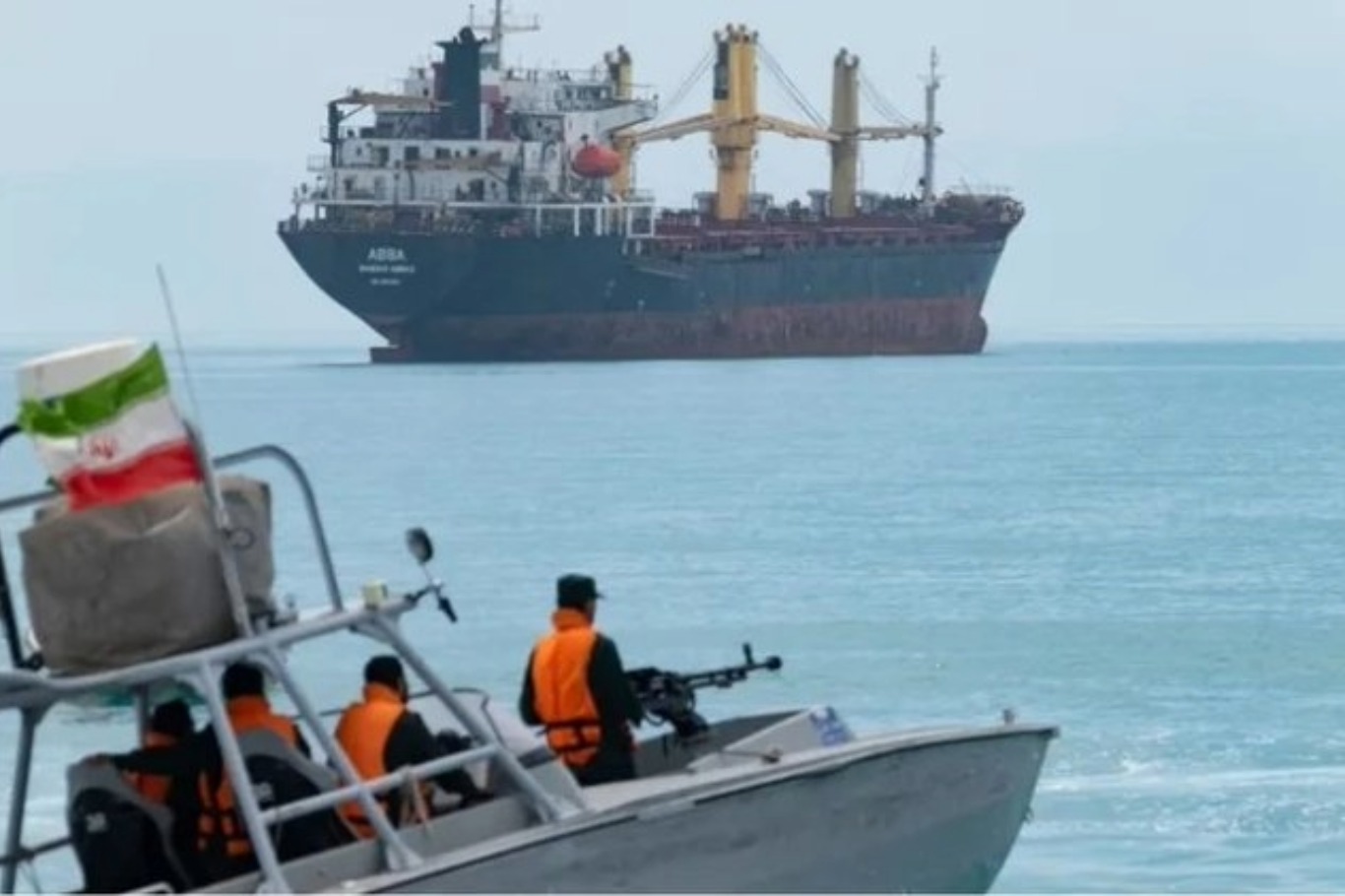 إيران رداً تهديد ترامب حول هرمز: التغريدات والتصريحات لا تحقق ذلك