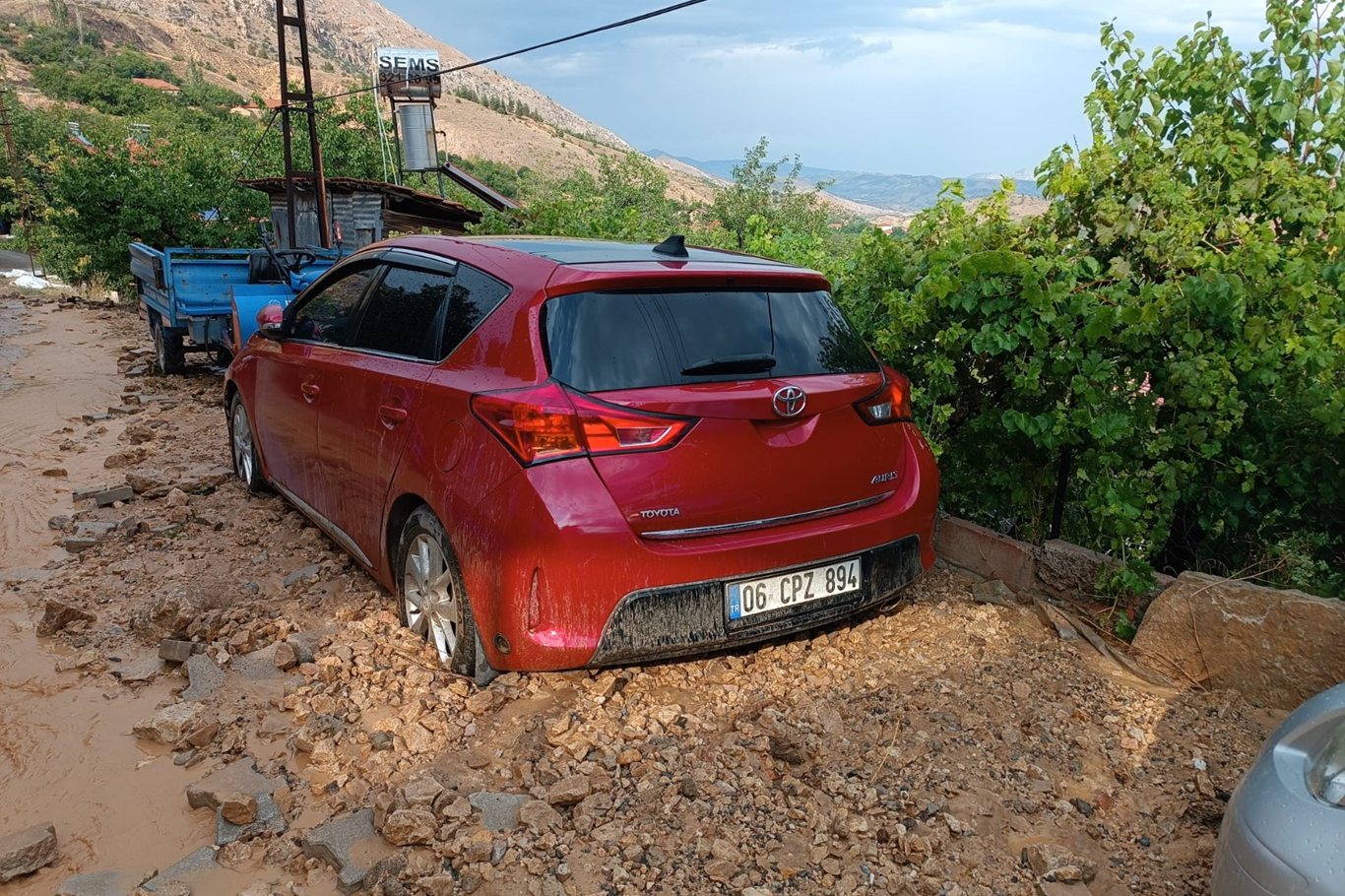 Hekimhan'da sel baskını