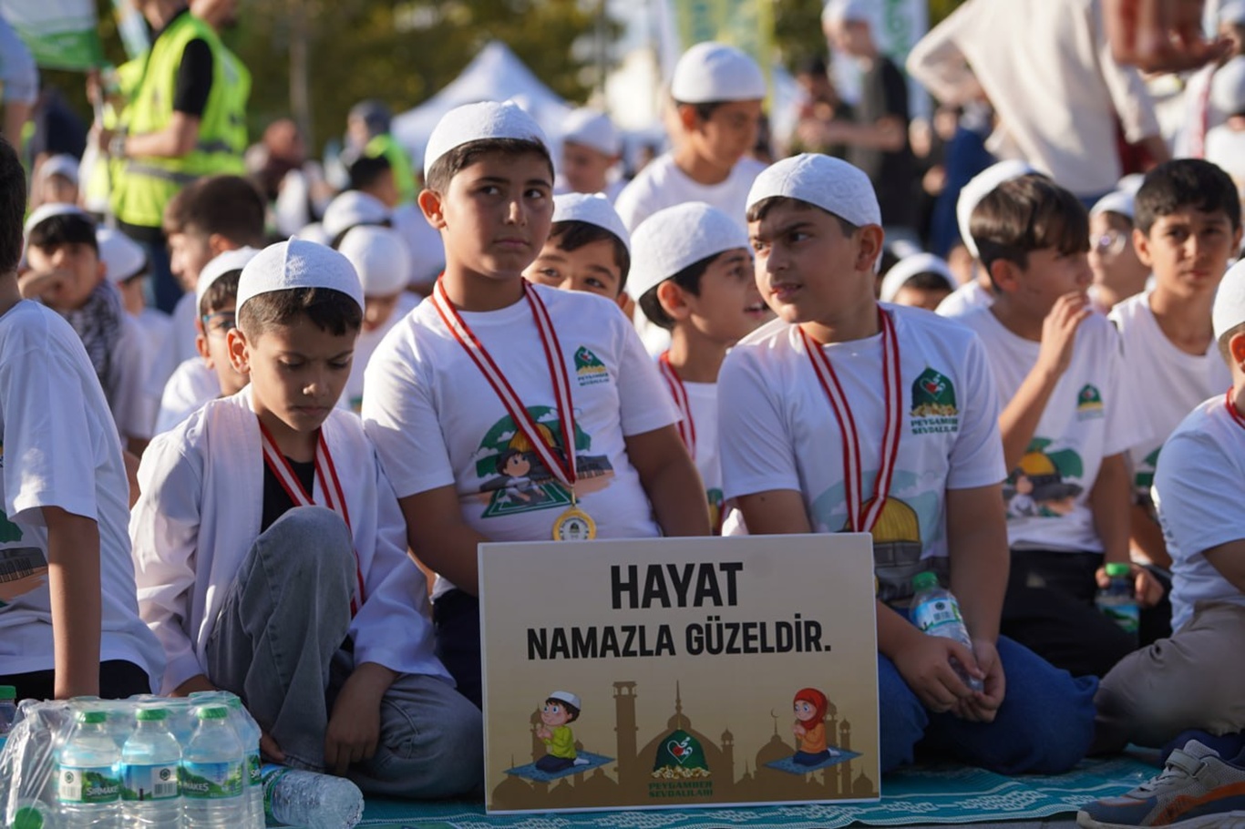 "Hayat Namazla Güzeldir" programı İstanbul'da yoğun katılımla gerçekleşti
