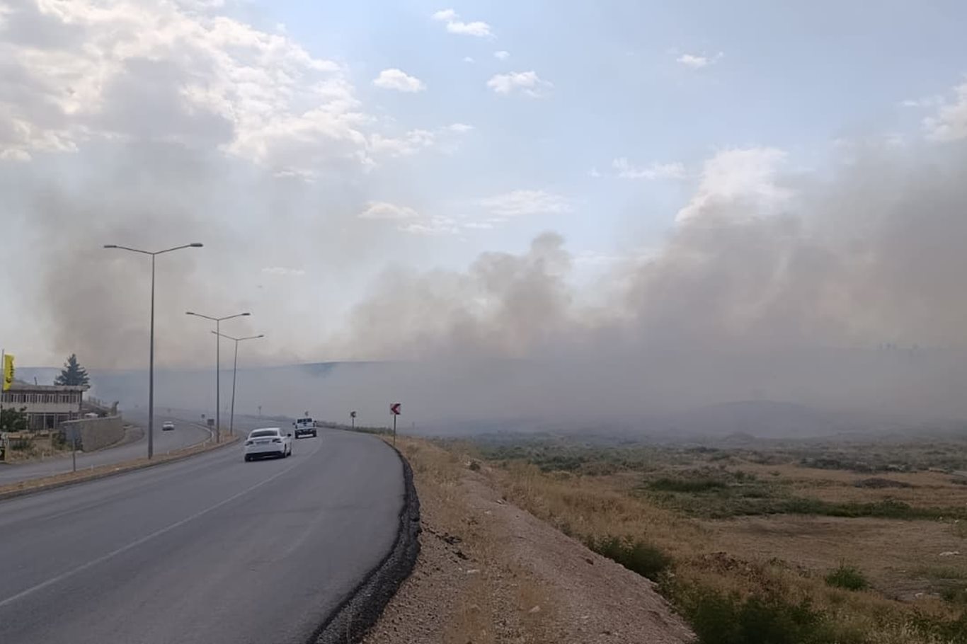 Siirt’te anız yangını: 100 dönümden fazla alan zarar gördü
