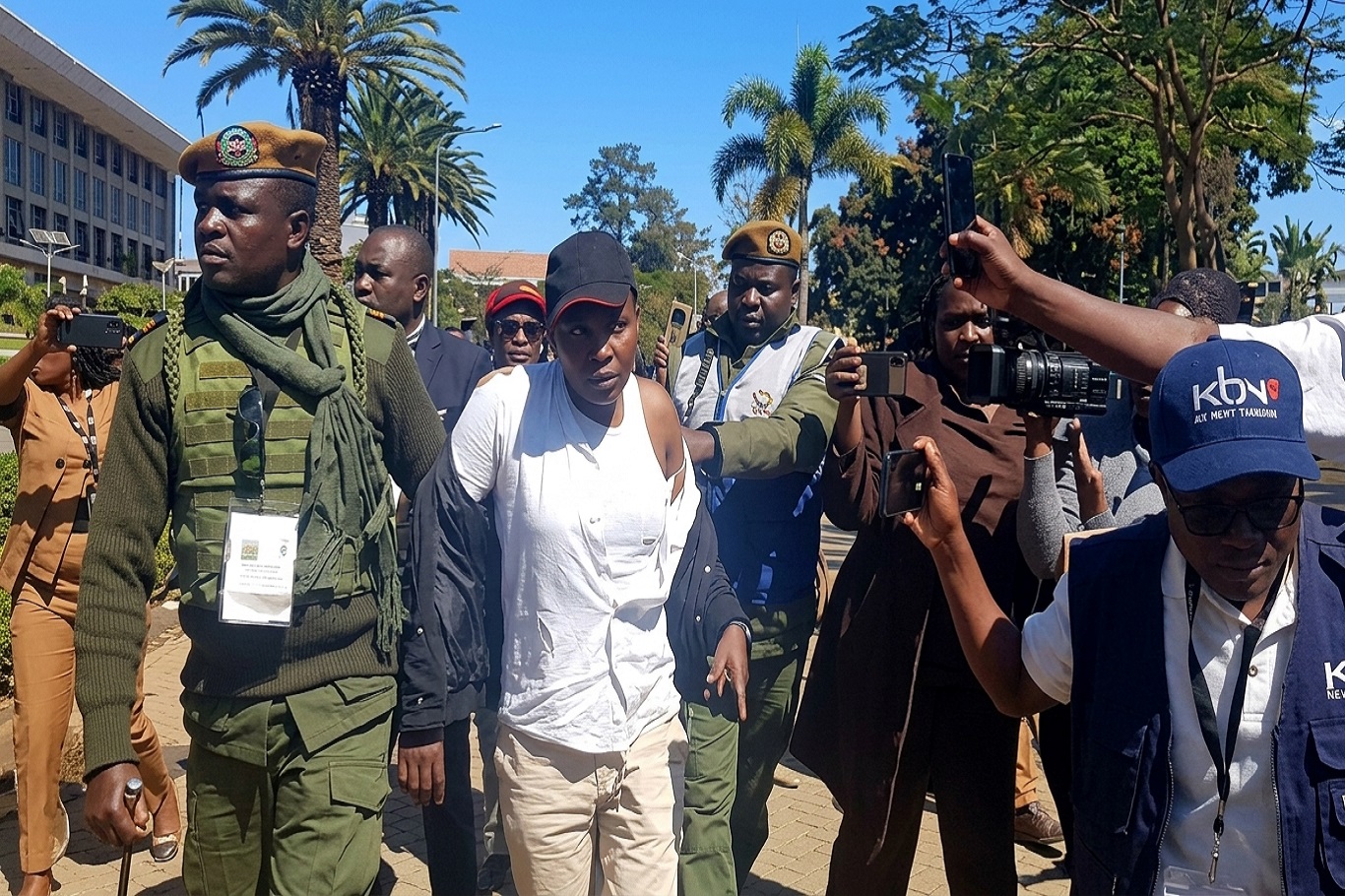 Zambiya'da seçim gecesi muhalif isimlere gözaltı