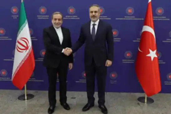 Türkiye's Fidan, Iran's Araghchi discuss Hormuz Strait, ceasefire talks
