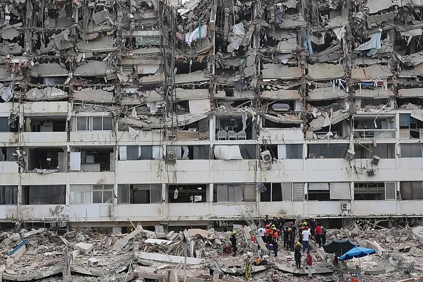 Venezuela earthquake death toll rises to 6,438