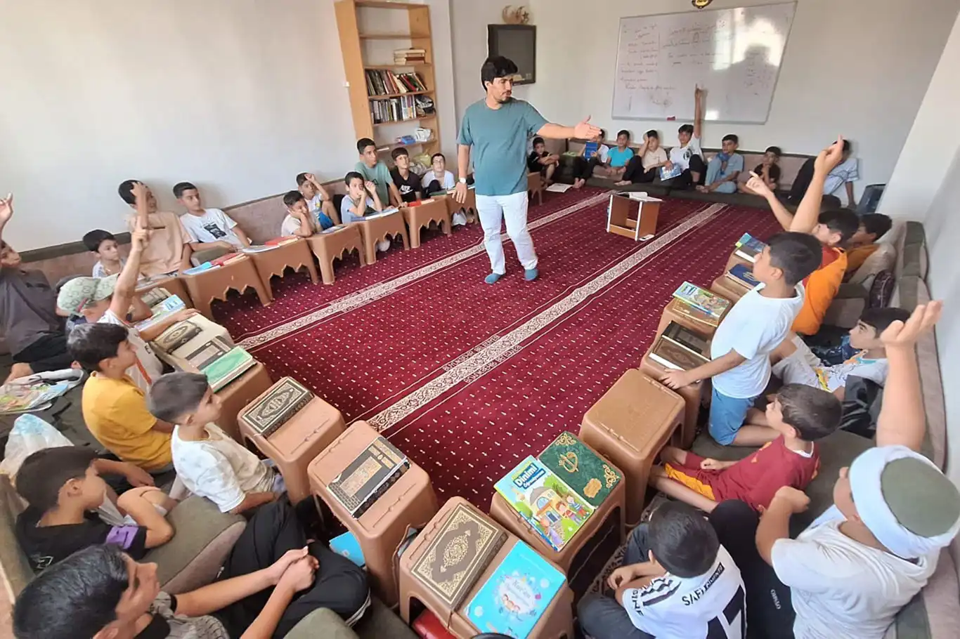 Şanlıurfa'da çocuklar yaz tatilinde Kur'an-ı Kerim öğreniyor