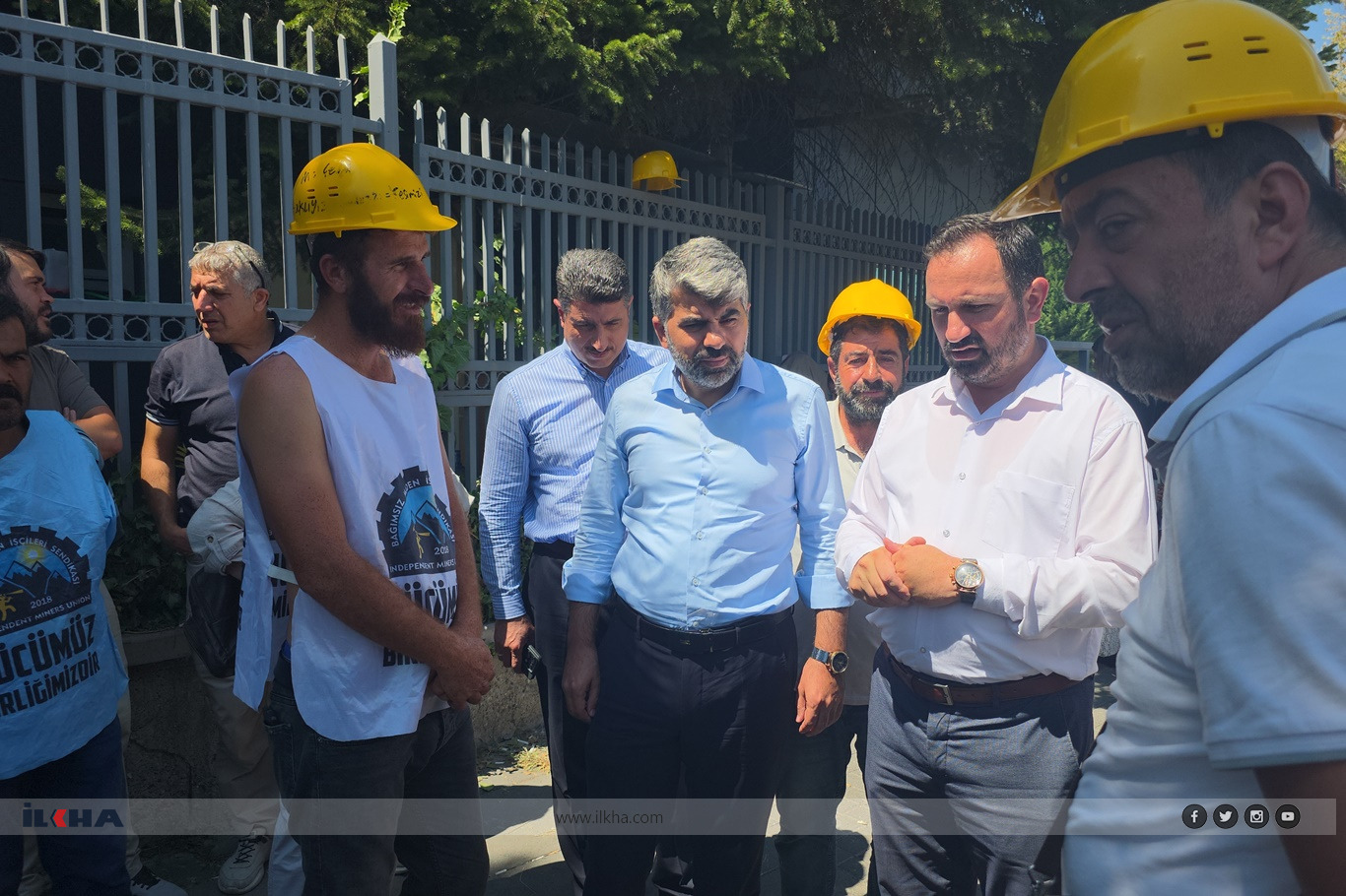 HÜDA PAR MP Faruk Dinç voices support for miners protesting over unpaid labor rights