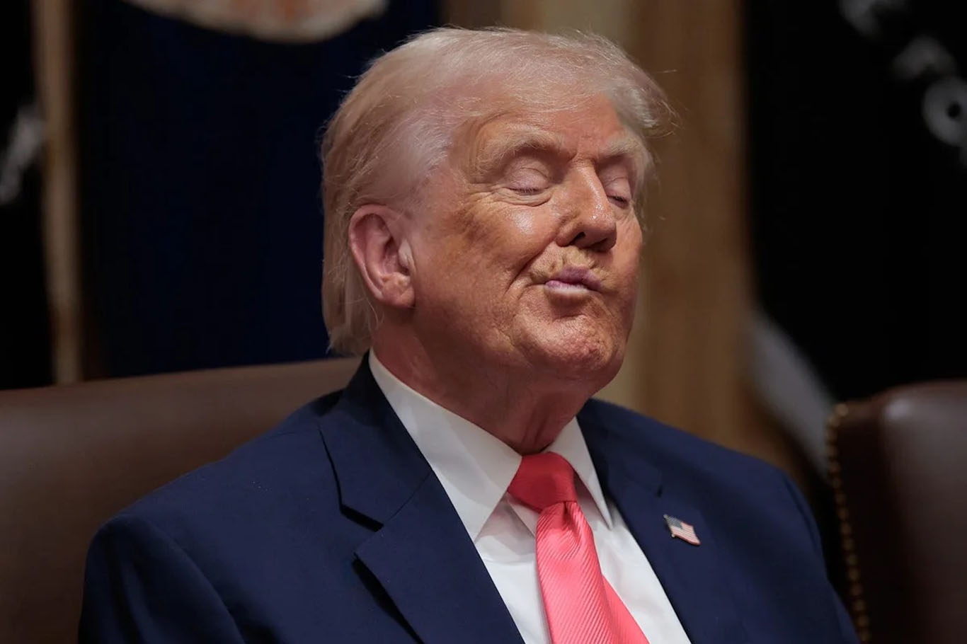 Trump supends 50% tariffs on Canadian imports for three days after breakthrough