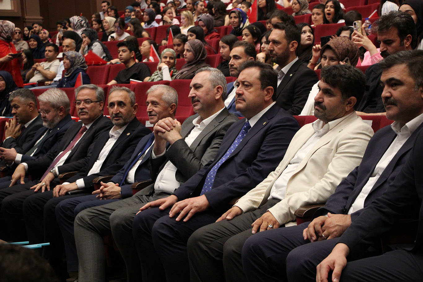 Milletvekili Demir: Çocuklarımızın manevi değerlerle yetişmesi geleceğimiz adına büyük önem taşıyor