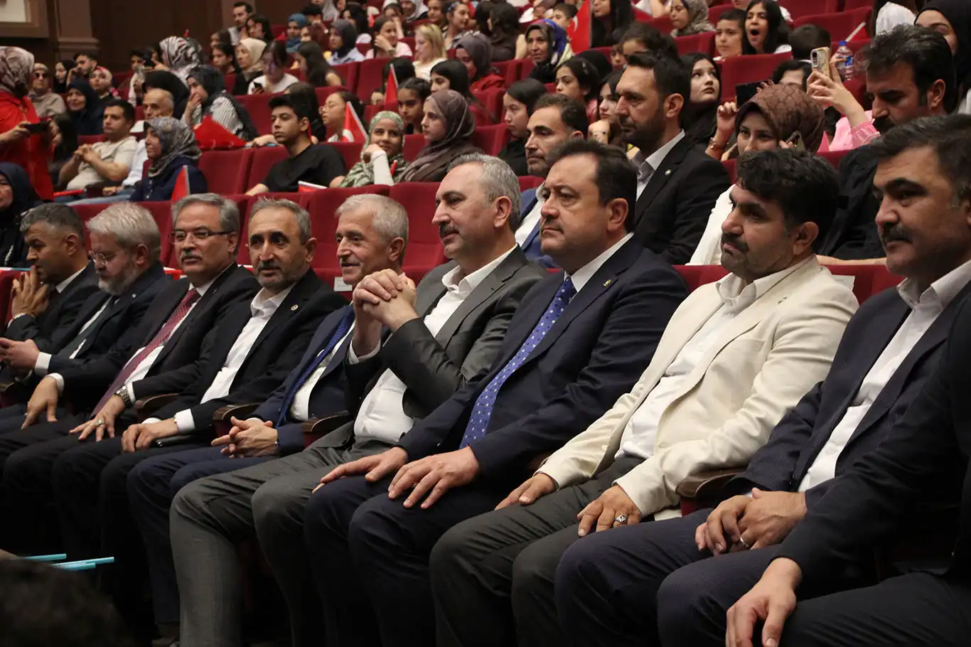 Milletvekili Demir: Çocuklarımızın manevi değerlerle yetişmesi geleceğimiz adına büyük önem taşıyor