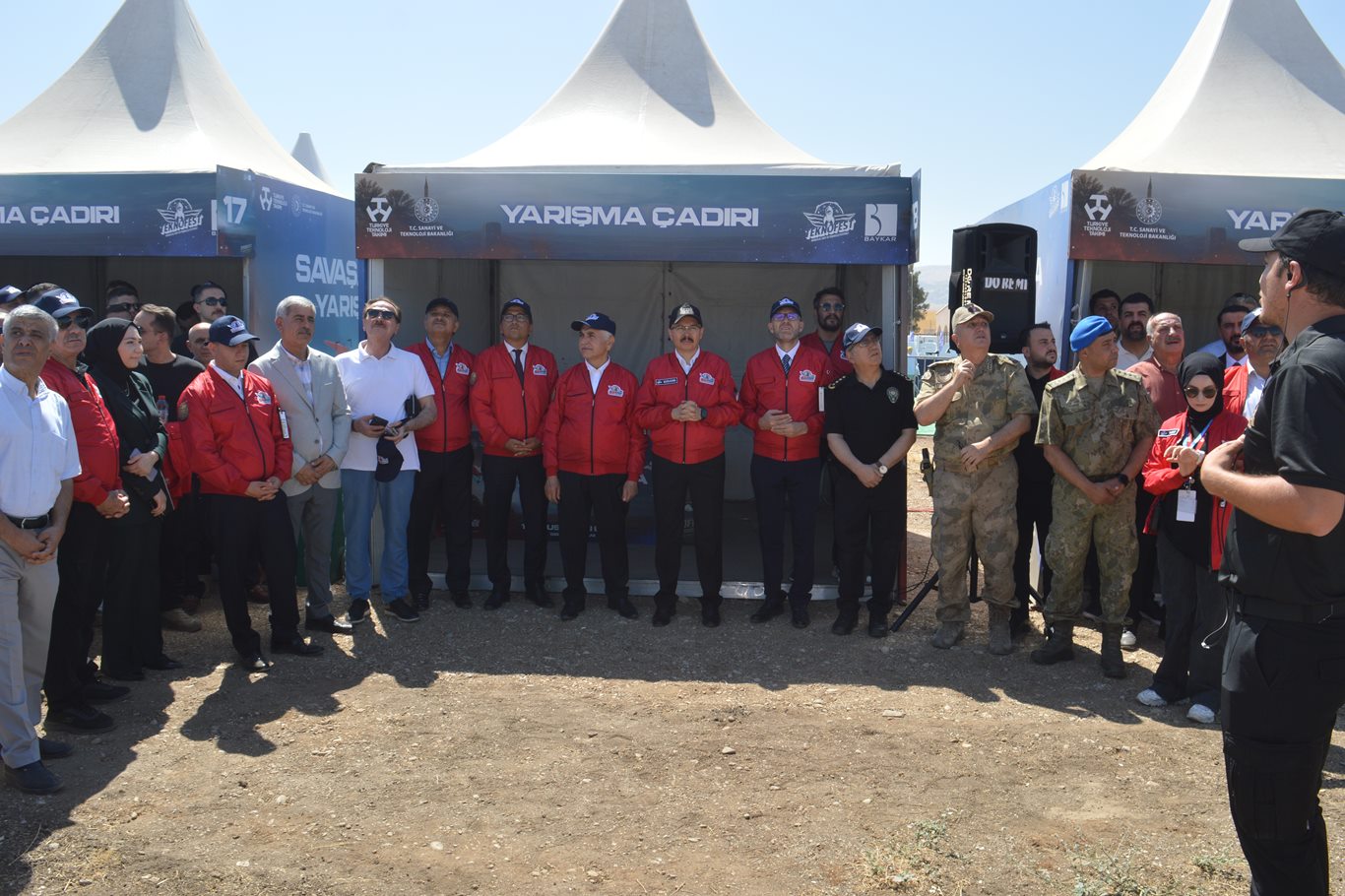 Siirt'te TEKNOFEST heyecanı: Savaşan İHA yarışmaları başladı