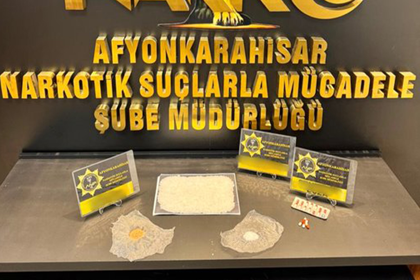 Afyonkarahisar’da uyuşturucu operasyonunda 2 şüpheli tutuklandı