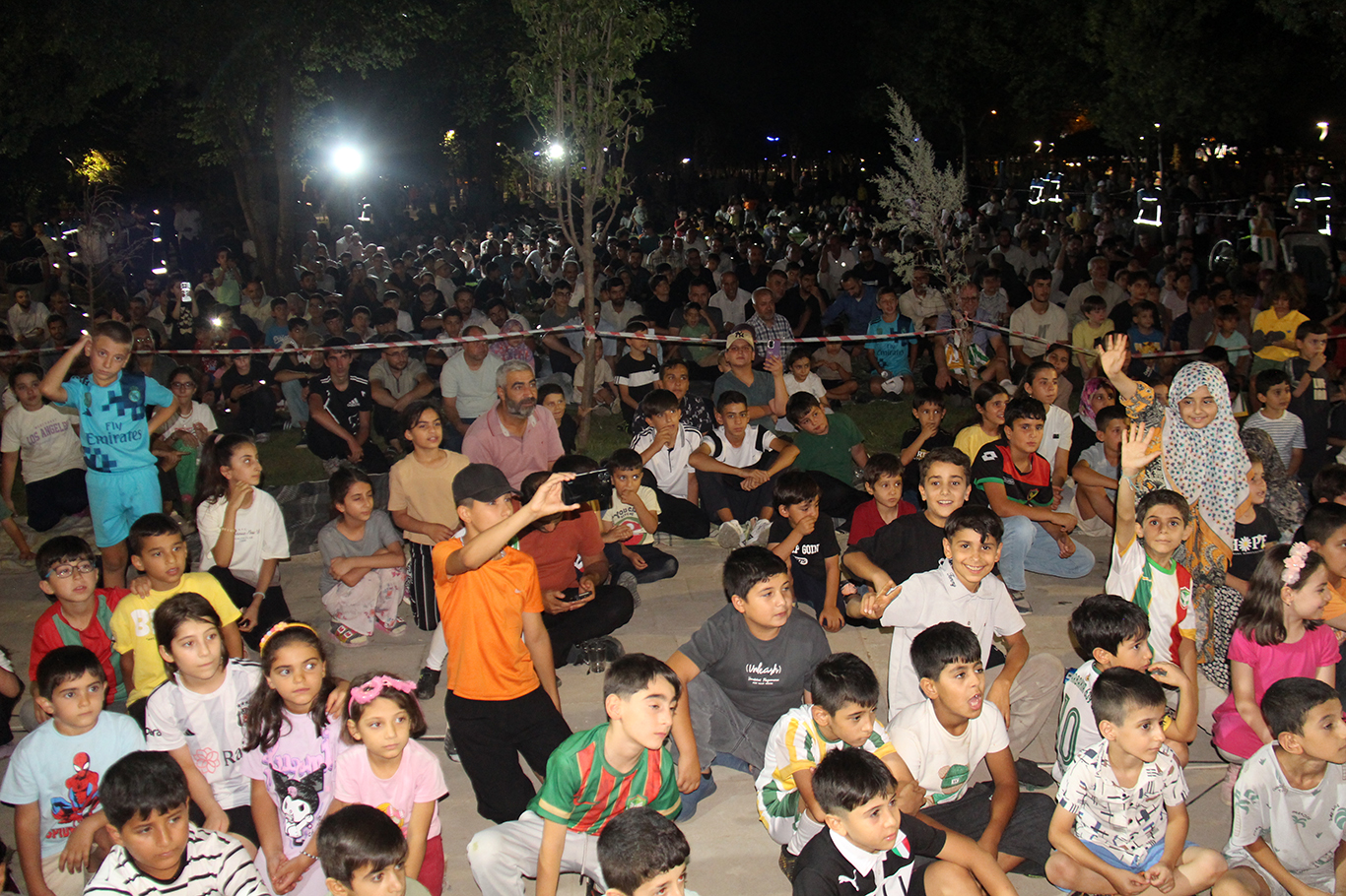 Davet ve Gençlik Hareketi Kayapınar'da park etkinliği düzenledi