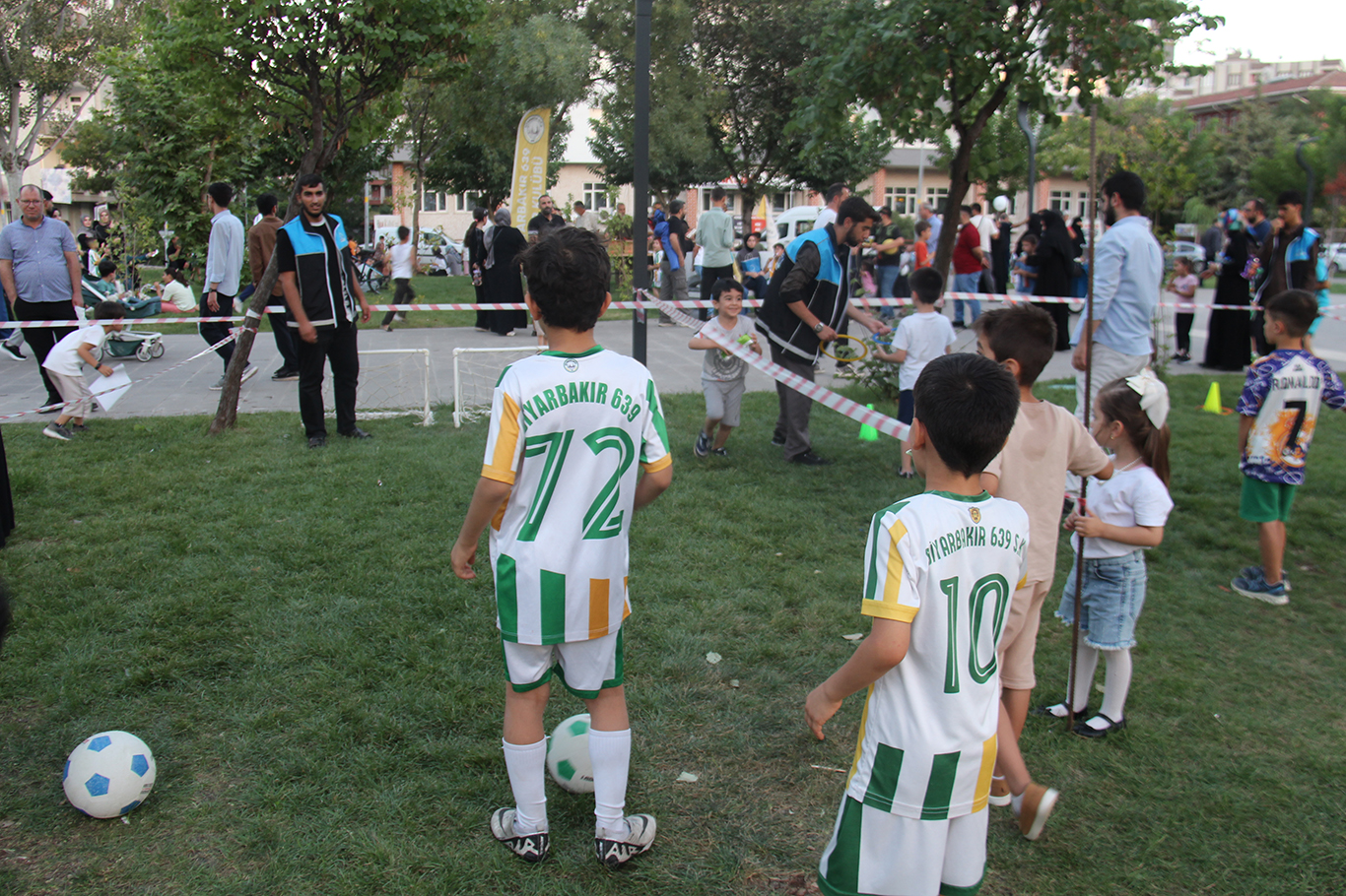 Davet ve Gençlik Hareketi Kayapınar'da park etkinliği düzenledi